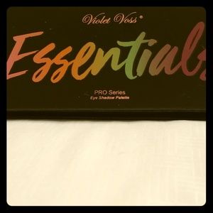 Violet Voss eyeshadow palette